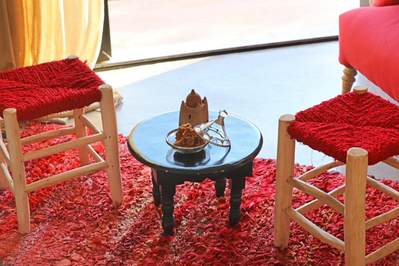 Hotel Dar Noujoum Ait Bou Zguia Zewnętrze zdjęcie